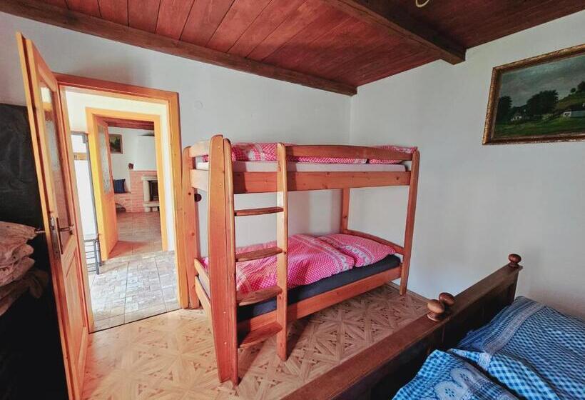 ホテル Stateček Plný Zvířátek