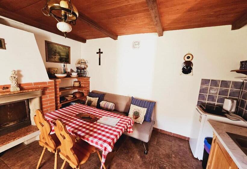 ホテル Stateček Plný Zvířátek