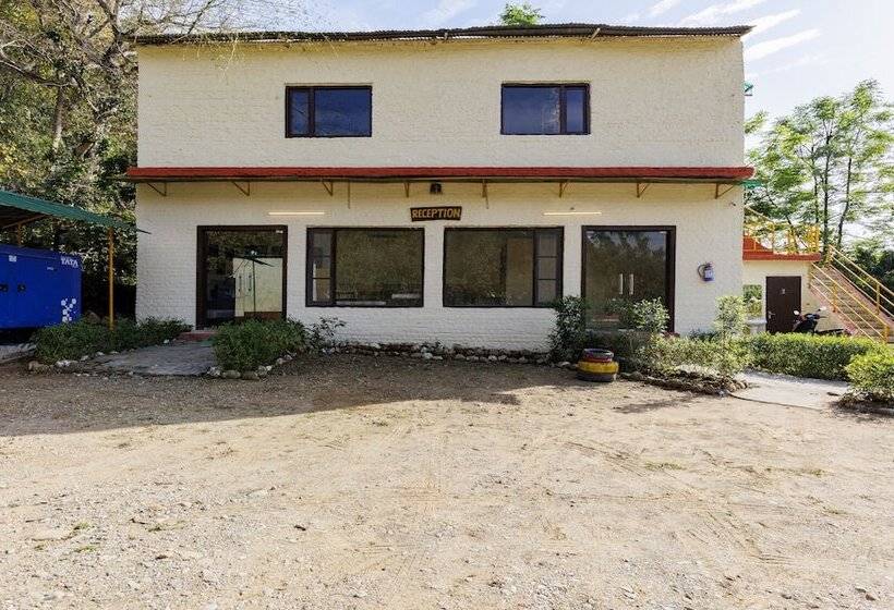 בית מלון כפרי Treebo Trend Corbett Tiger Retreat