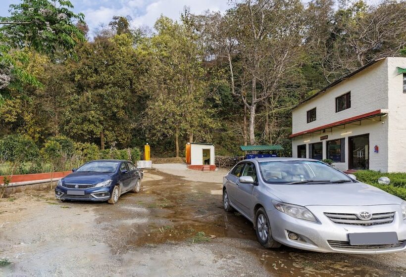 בית מלון כפרי Treebo Trend Corbett Tiger Retreat