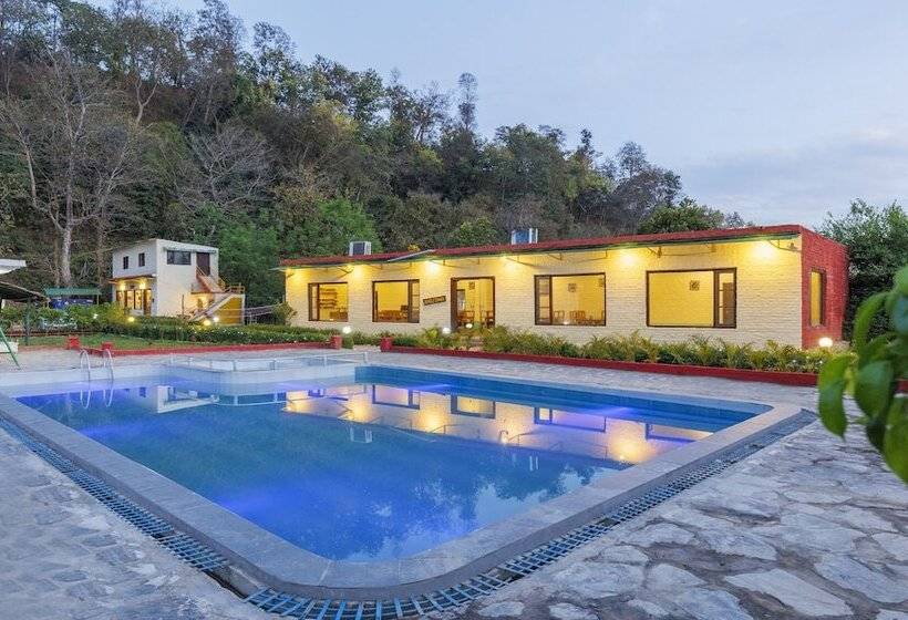 בית מלון כפרי Treebo Trend Corbett Tiger Retreat