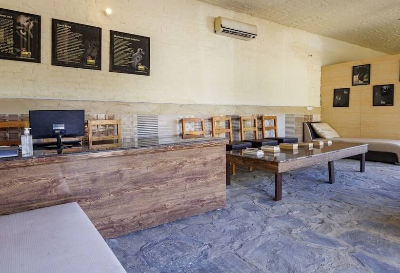 בית מלון כפרי Treebo Trend Corbett Tiger Retreat