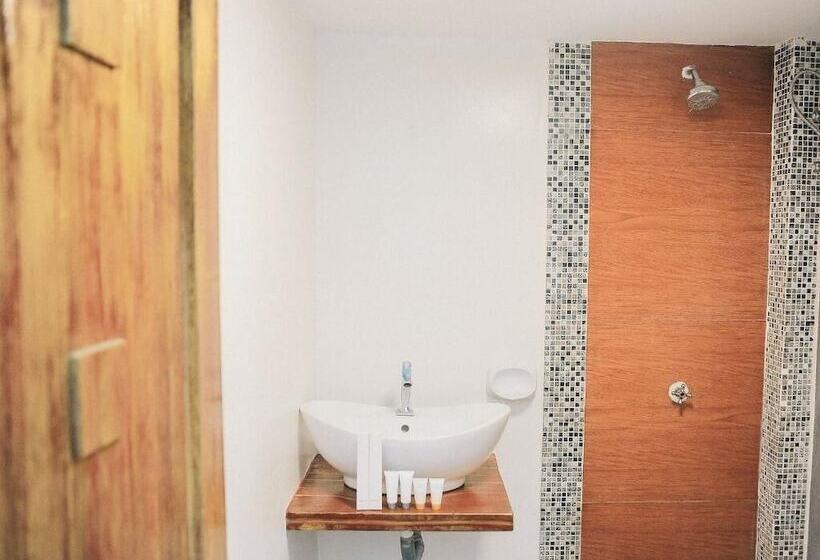 בית מלון כפרי Villa Excellance Beach And Wave Pool Resort