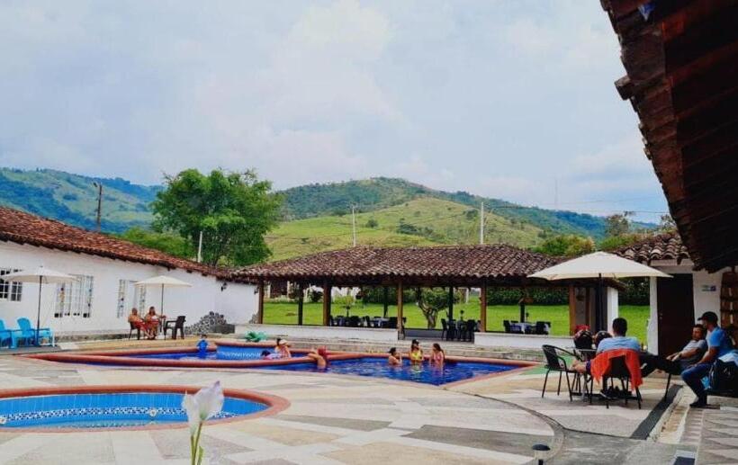 Kentia Eco Hotel Buga