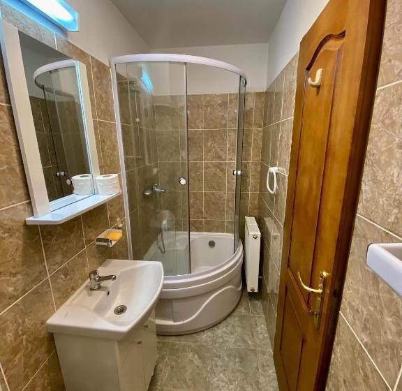 פנסיון Casa Vasu