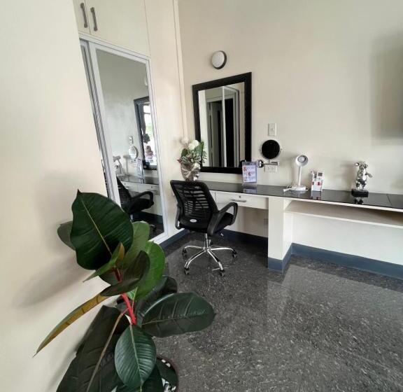 אתר נופש Dampa Poolside Events & Accommodation