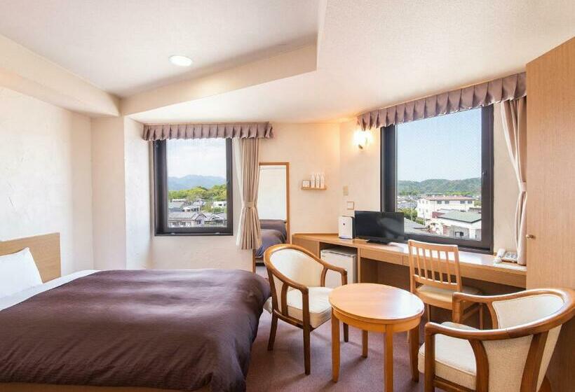 فندق Primrose Saito