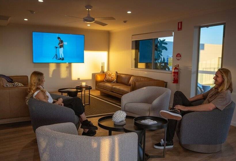 הוסטל Mackay Adventure Lodge