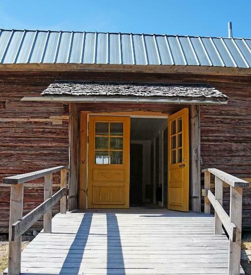 הוסטל Mittjas Vallen Timber Lodge & Cabins