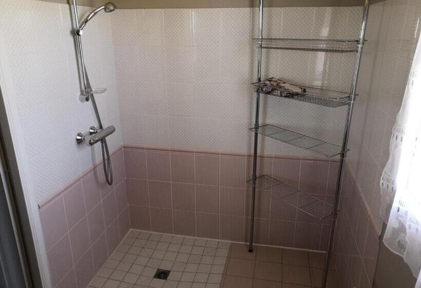 住宿加早餐  La Doucinière