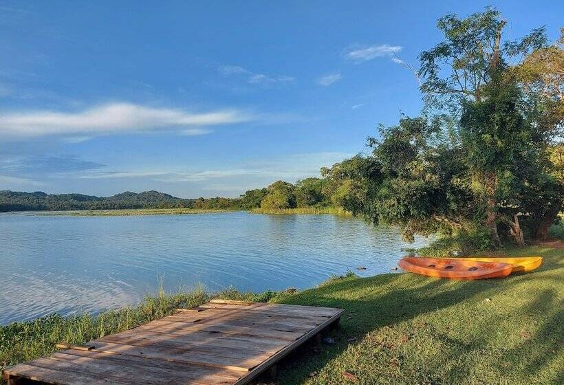 호텔 Gagees Lake View Cabana