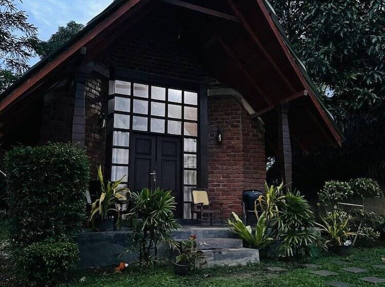 호텔 Gagees Lake View Cabana