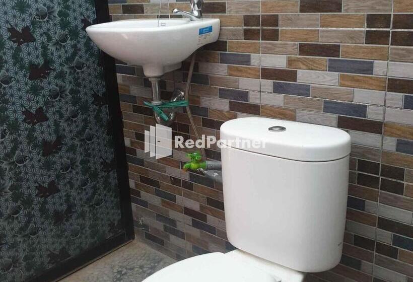 Reddoorz At Hotel Gloria Borong Labuan Bajo