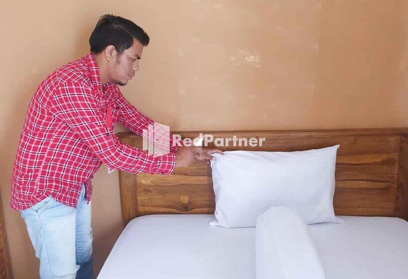 Reddoorz At Hotel Gloria Borong Labuan Bajo