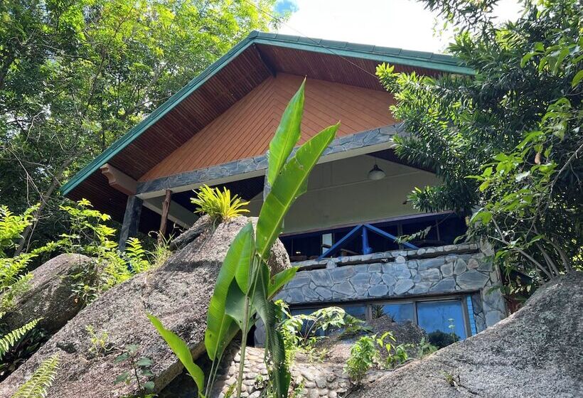 Kawarin Secret Hut Hotel And Resort