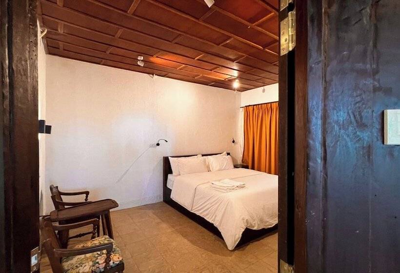 Kawarin Secret Hut Hotel And Resort