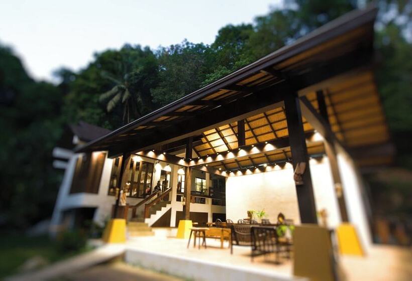 Kawarin Secret Hut Hotel And Resort