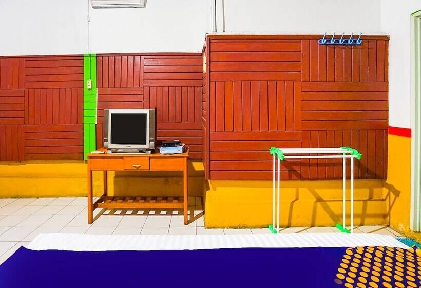 هتل Oyo 90194 Wisma Ria