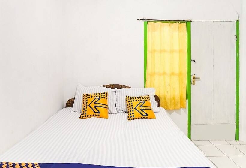 هتل Oyo 90194 Wisma Ria