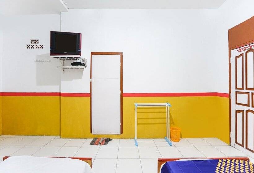 هتل Oyo 90194 Wisma Ria