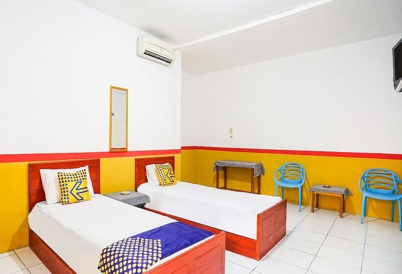 هتل Oyo 90194 Wisma Ria