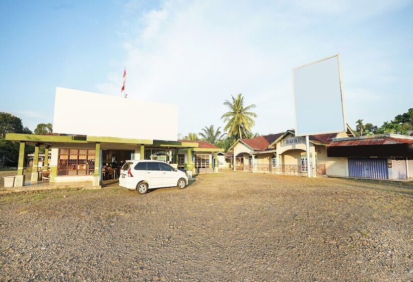 هتل Oyo 90194 Wisma Ria