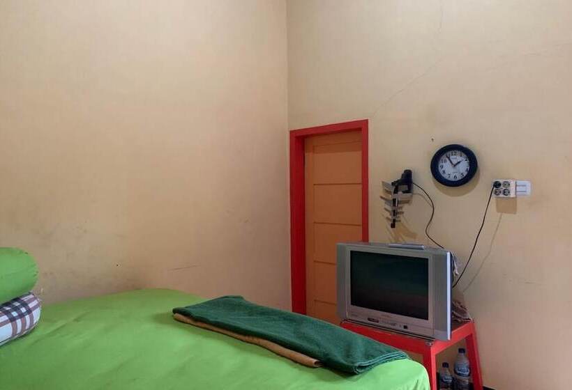 فندق Oyo 90770 Wisma Rima Melati