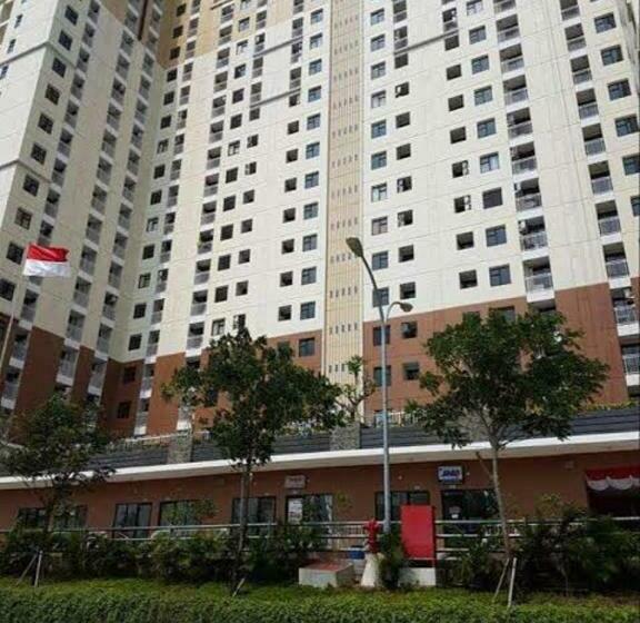 Отель Oyo 91338 Apartment Bekasi Town Square