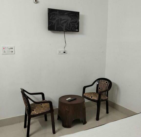 호텔 Oyo Dhariwal  And Residency