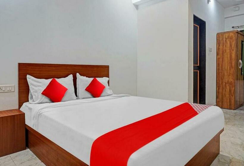 בית מלון כפרי Oyo Flagship 88826 Pruthvi Lodging