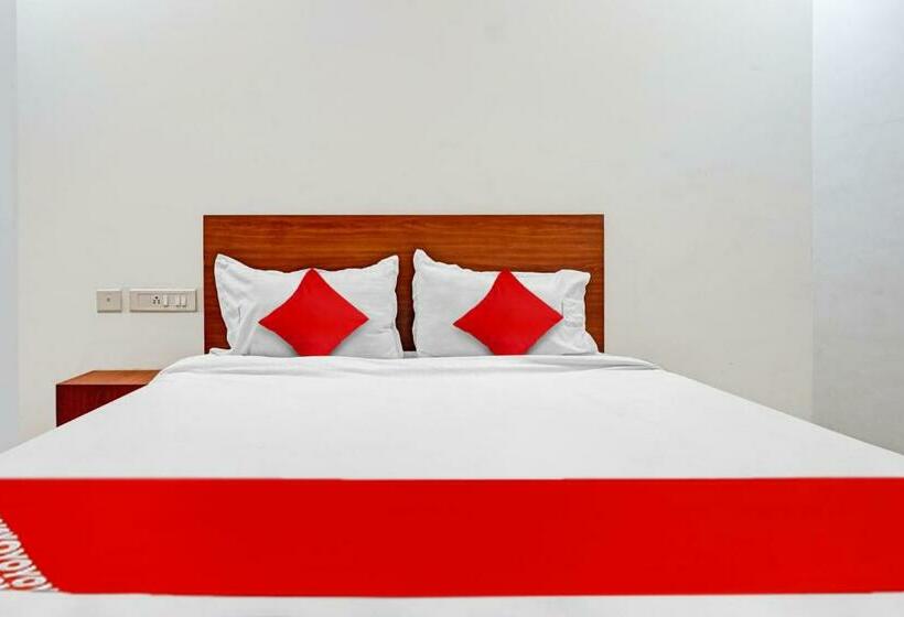 בית מלון כפרי Oyo Flagship 88826 Pruthvi Lodging