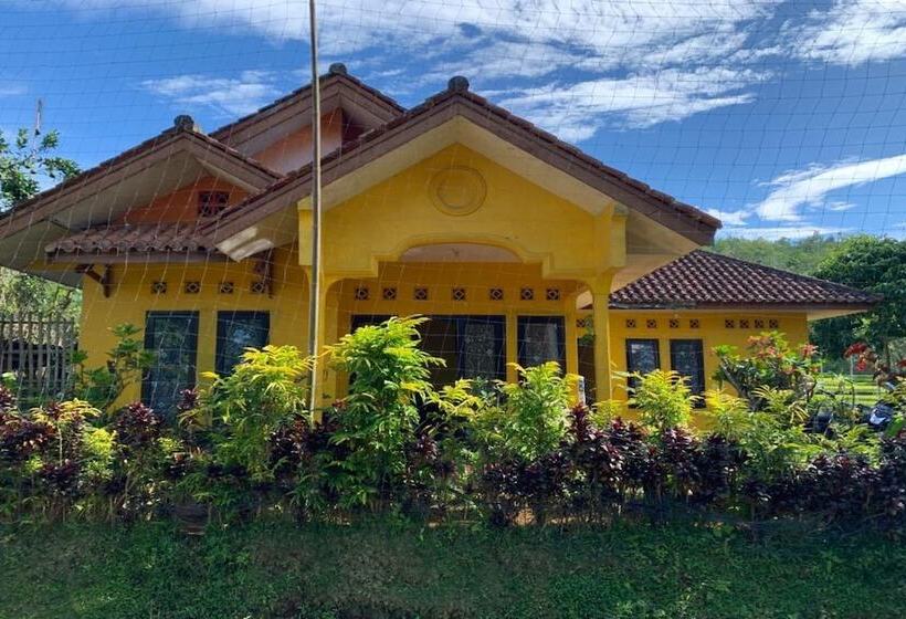 ホテル Oyo Home 91250 Desa Wisata Taraju