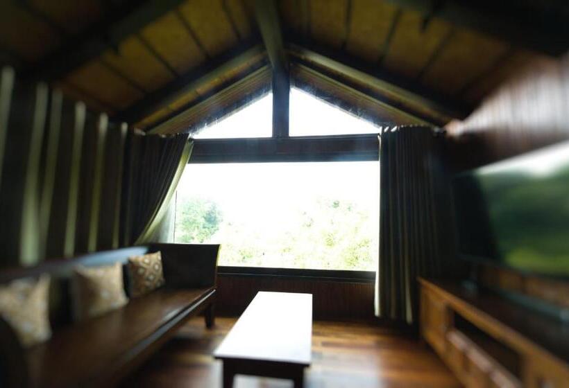 Kawarin Secret Hut Hotel And Resort