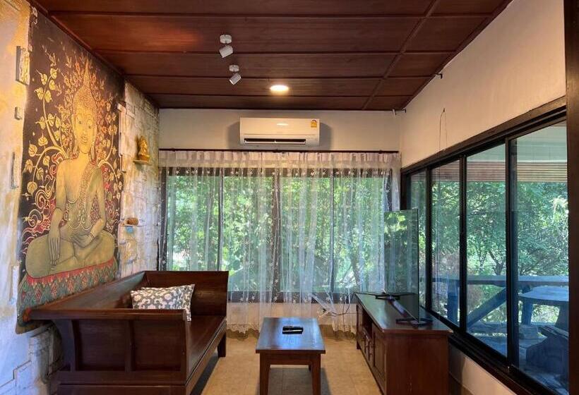 Kawarin Secret Hut Hotel And Resort