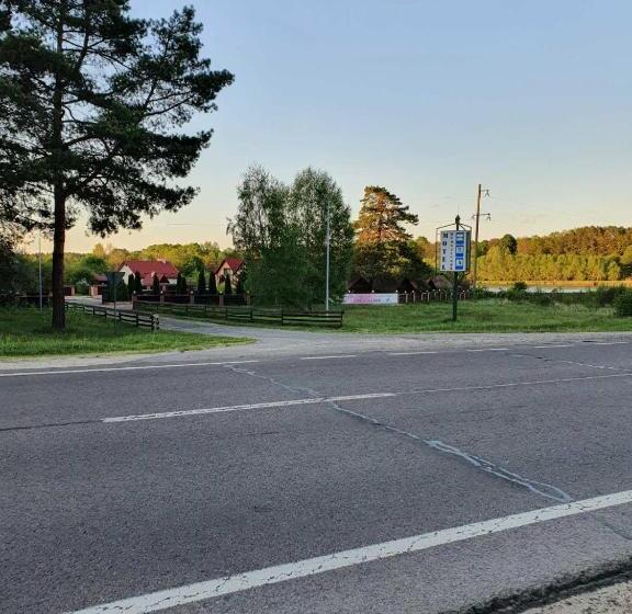 Мотель приозерний заїзд