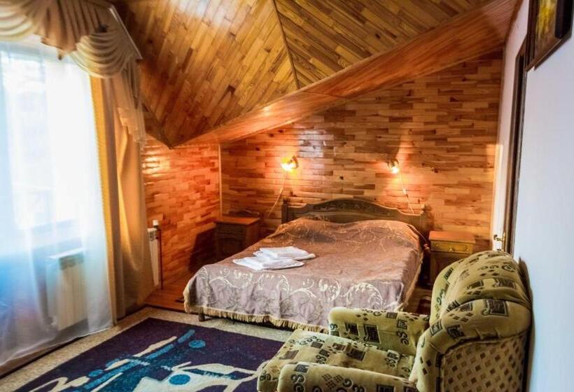 Мотель приозерний заїзд