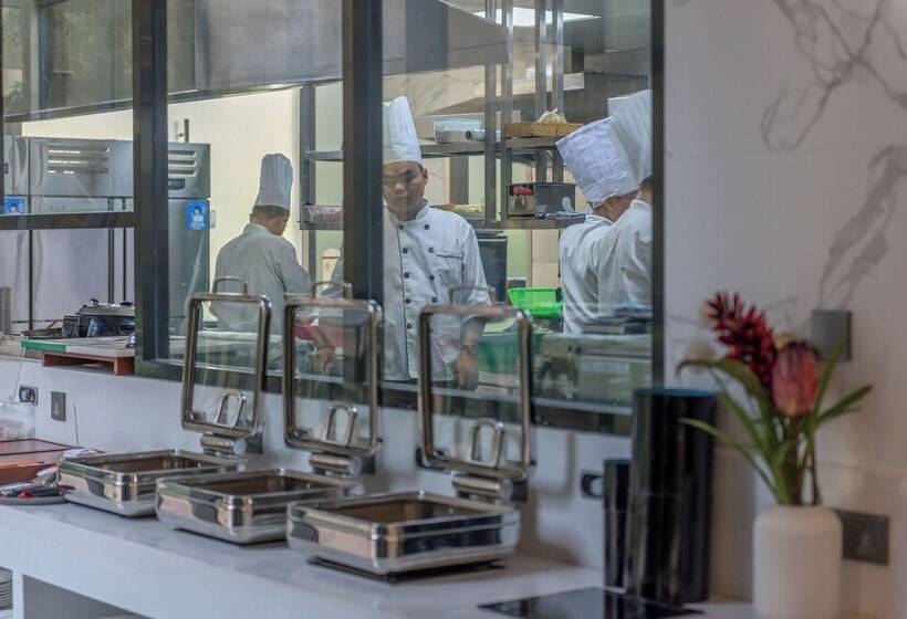 One Park Hotel & Residence