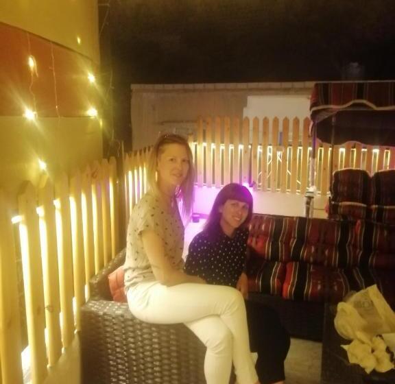 پانسیون Bubble Castle House