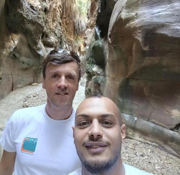 پانسیون Bubble Castle House