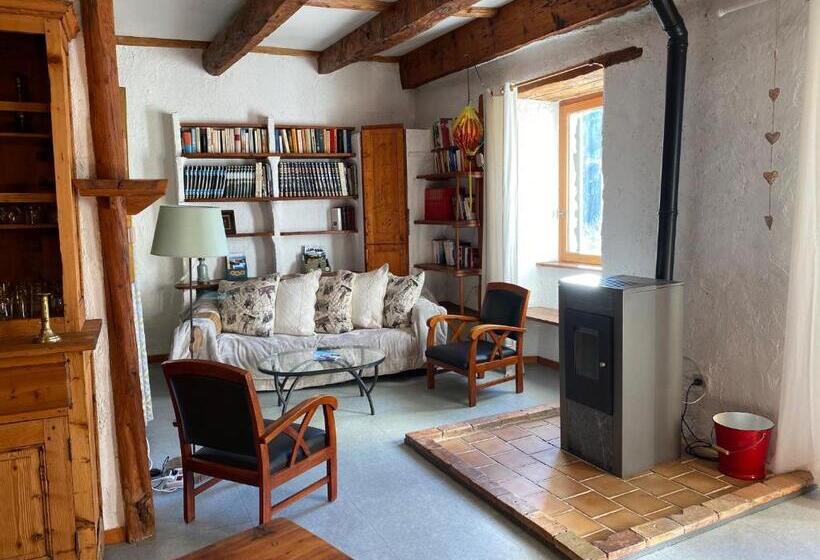 بنسيون Maison D’hôtes Les Méans