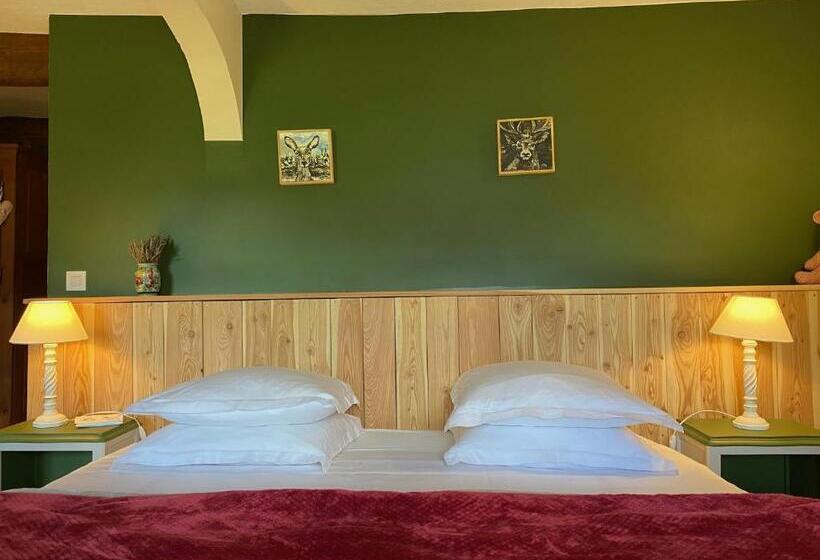 بنسيون Maison D’hôtes Les Méans