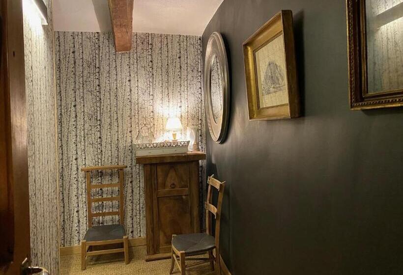 بنسيون Maison D’hôtes Les Méans