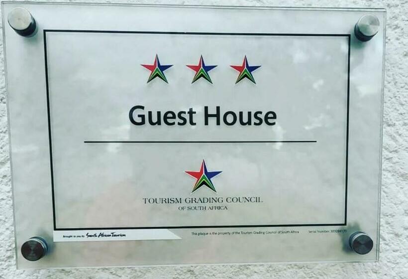 פנסיון Mminanoko Eco Guesthouse