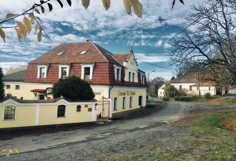 膳宿费 Penzion U Příhodů