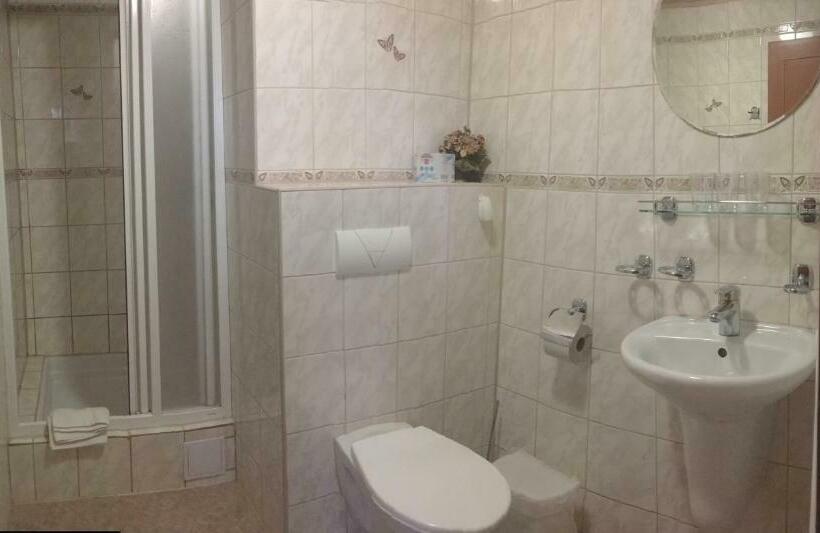 膳宿费 Penzion U Příhodů