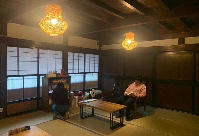 Pension 古民家ゲストハウス結舎 Yuinoya