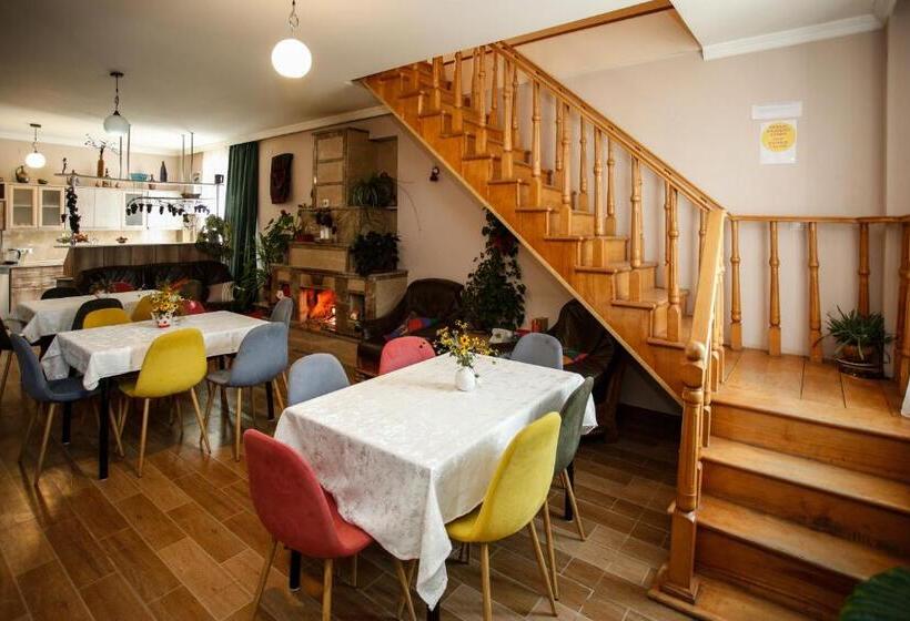 هاستل Green Tianeti