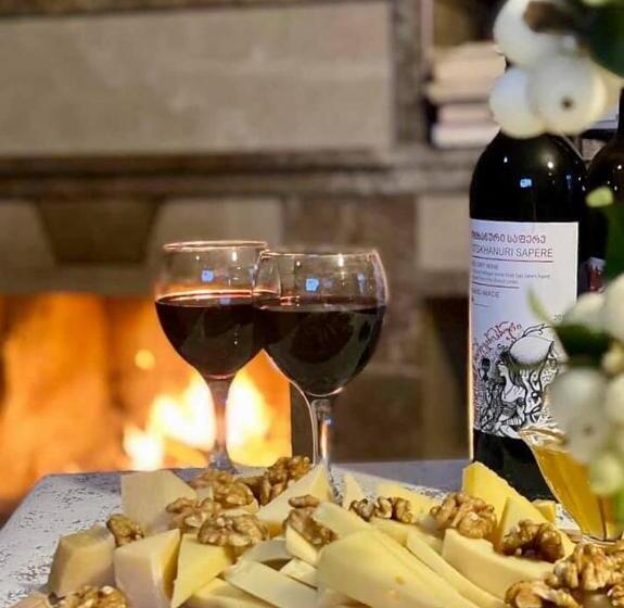 هاستل Green Tianeti