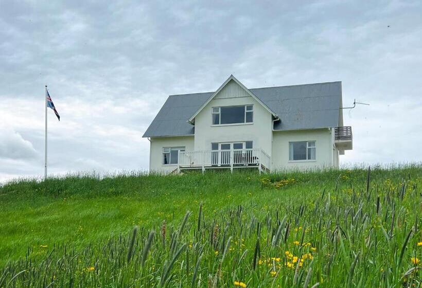 تختخواب و صبحانه Mengi Countryside