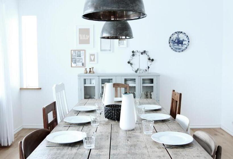 تختخواب و صبحانه Mengi Countryside